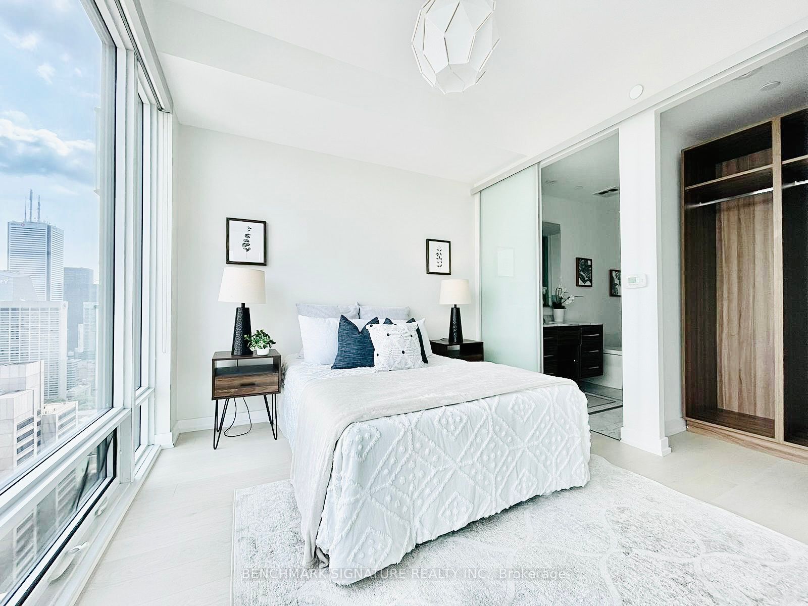488 University Avenue #3002