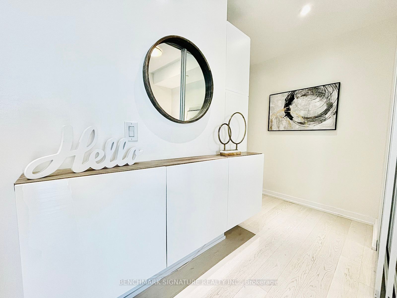 488 University Avenue #3002