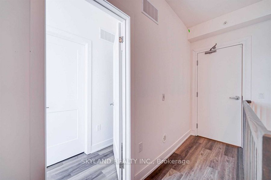 57 Finch Ave W, #41