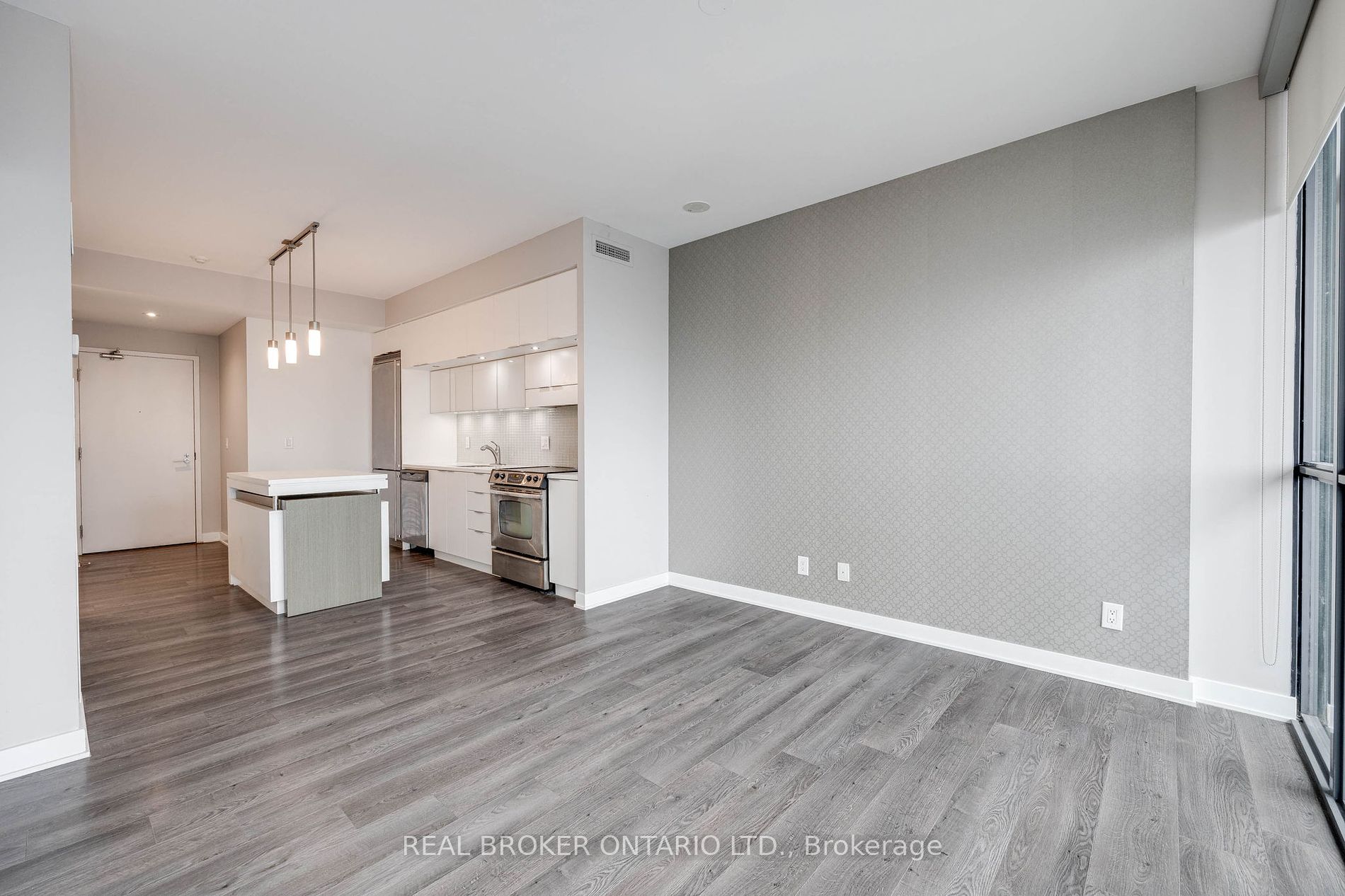 110 Charles St E, #3903
