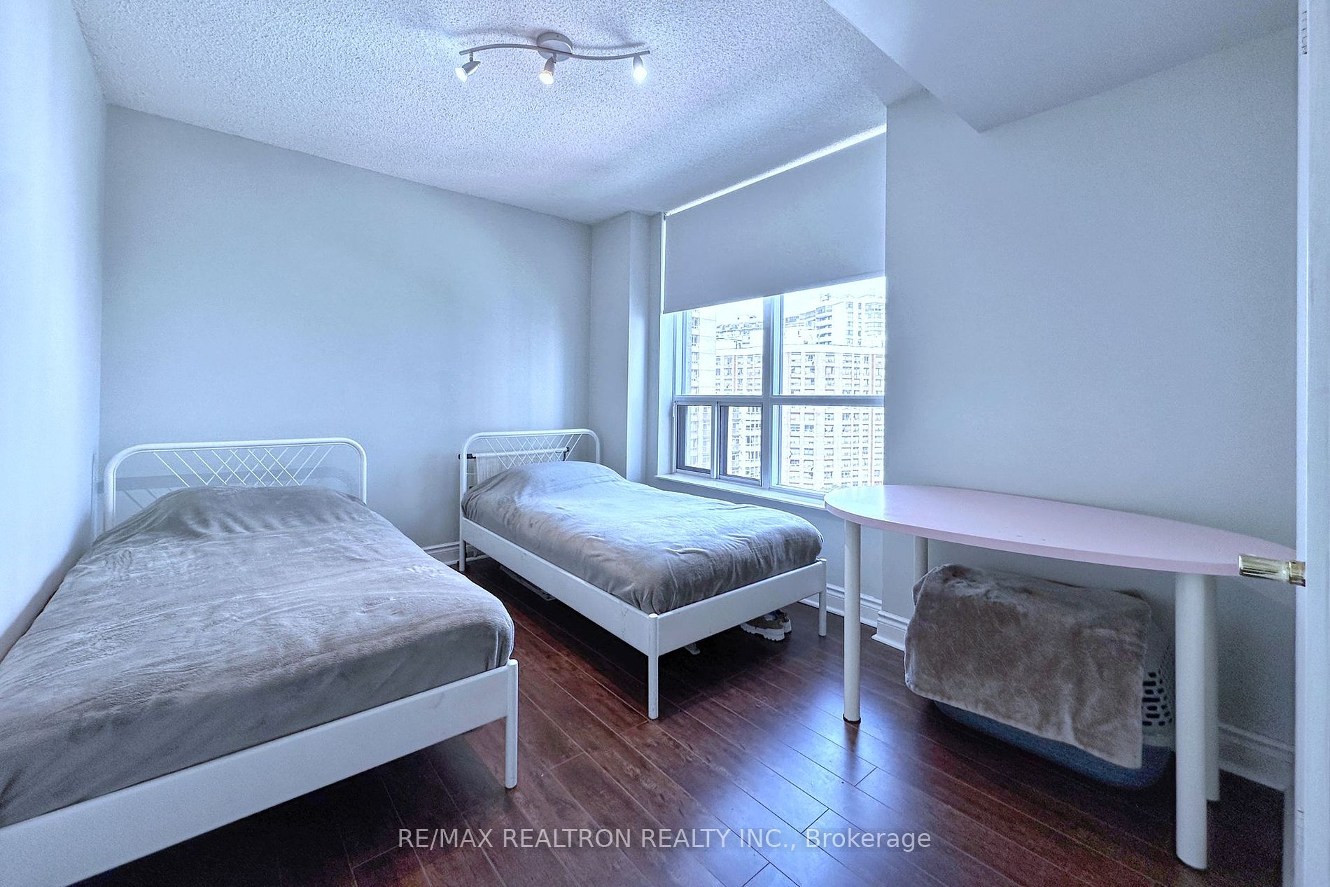 5 Northtown Way, #1006