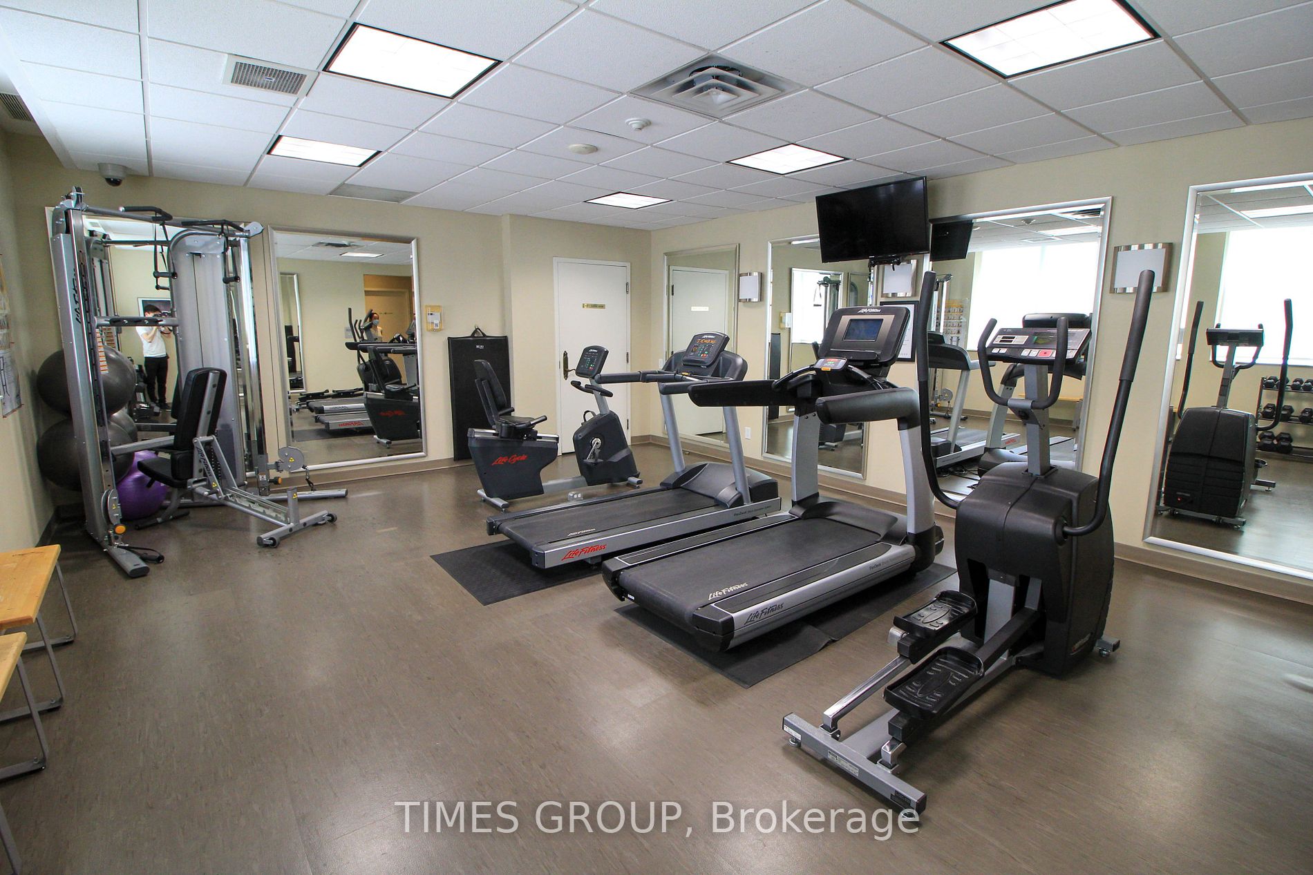 1 Clairtrell Road #808