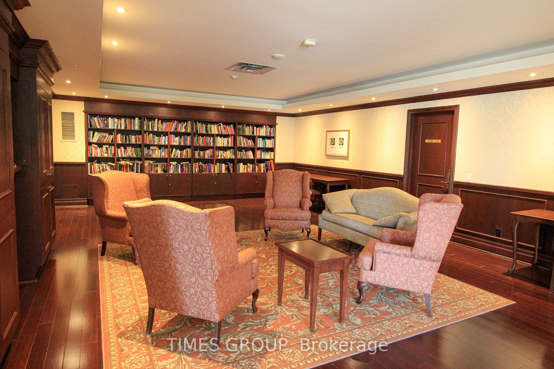 1 Clairtrell Road #808