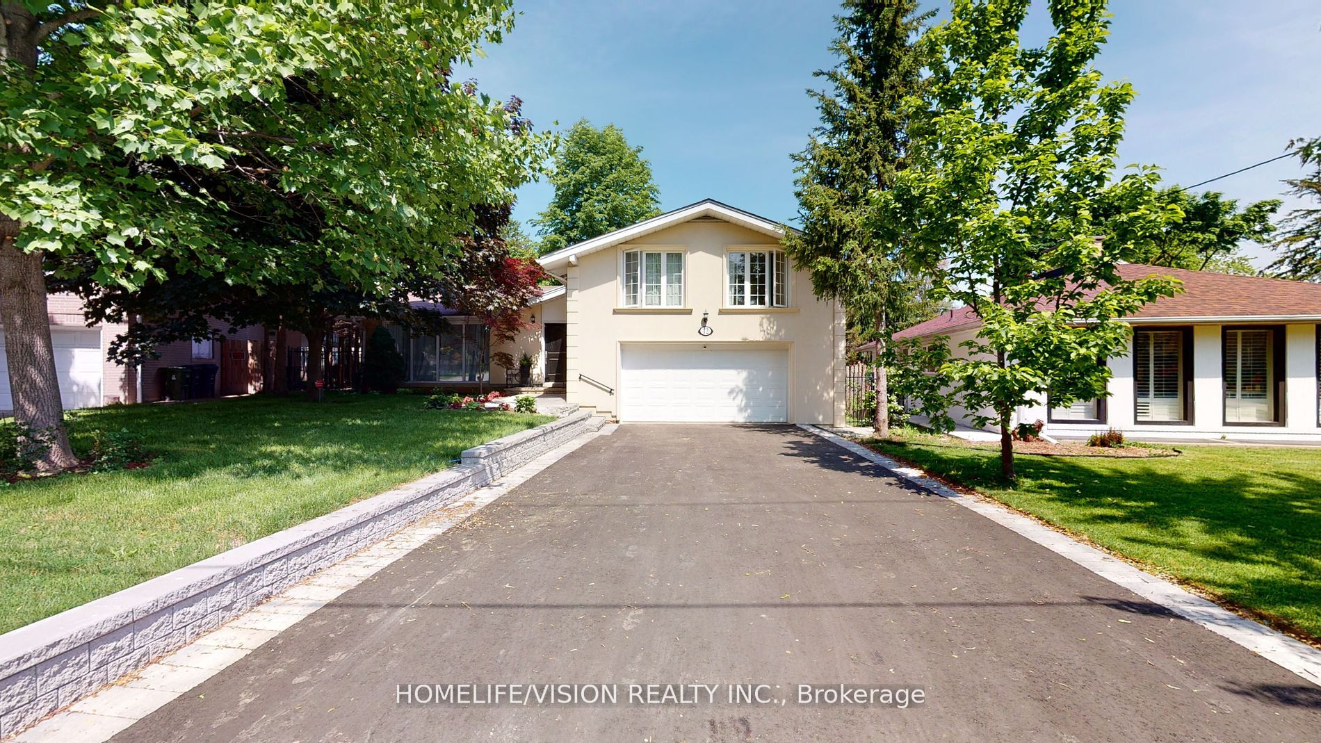 12 Flaremore Crescent