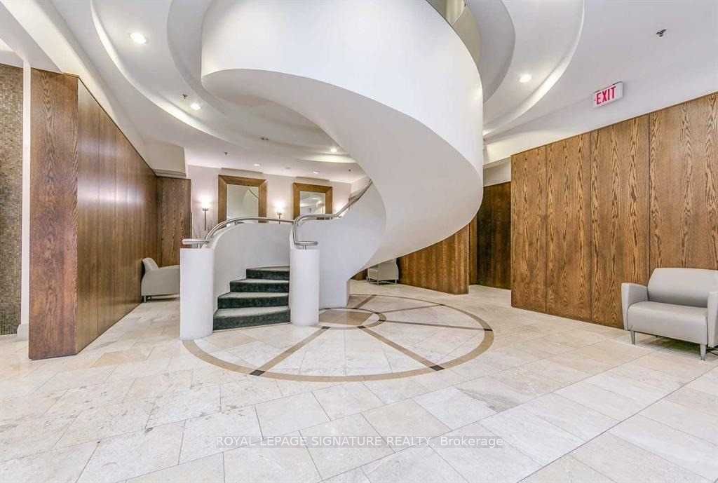 438 Richmond Street W, #608