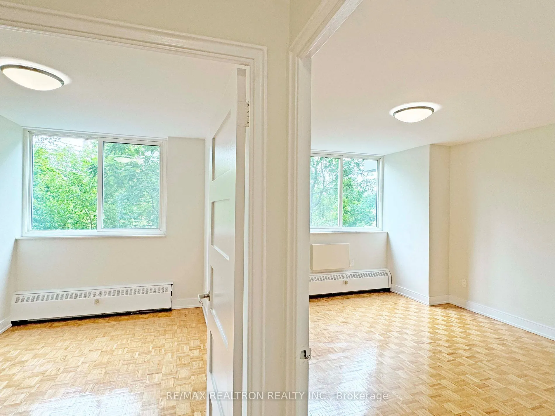 10 Shallmar Blvd, #208