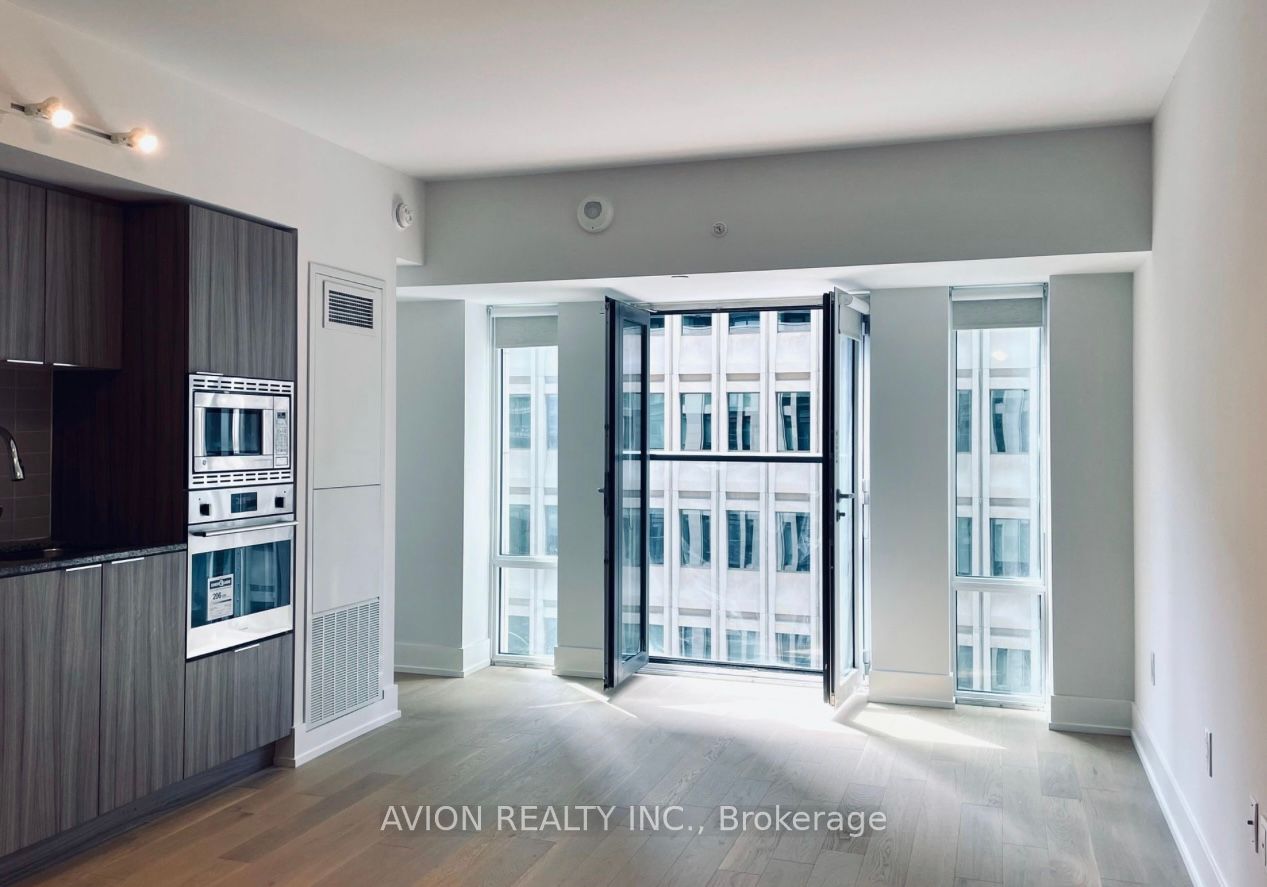 955 Bay Street #523