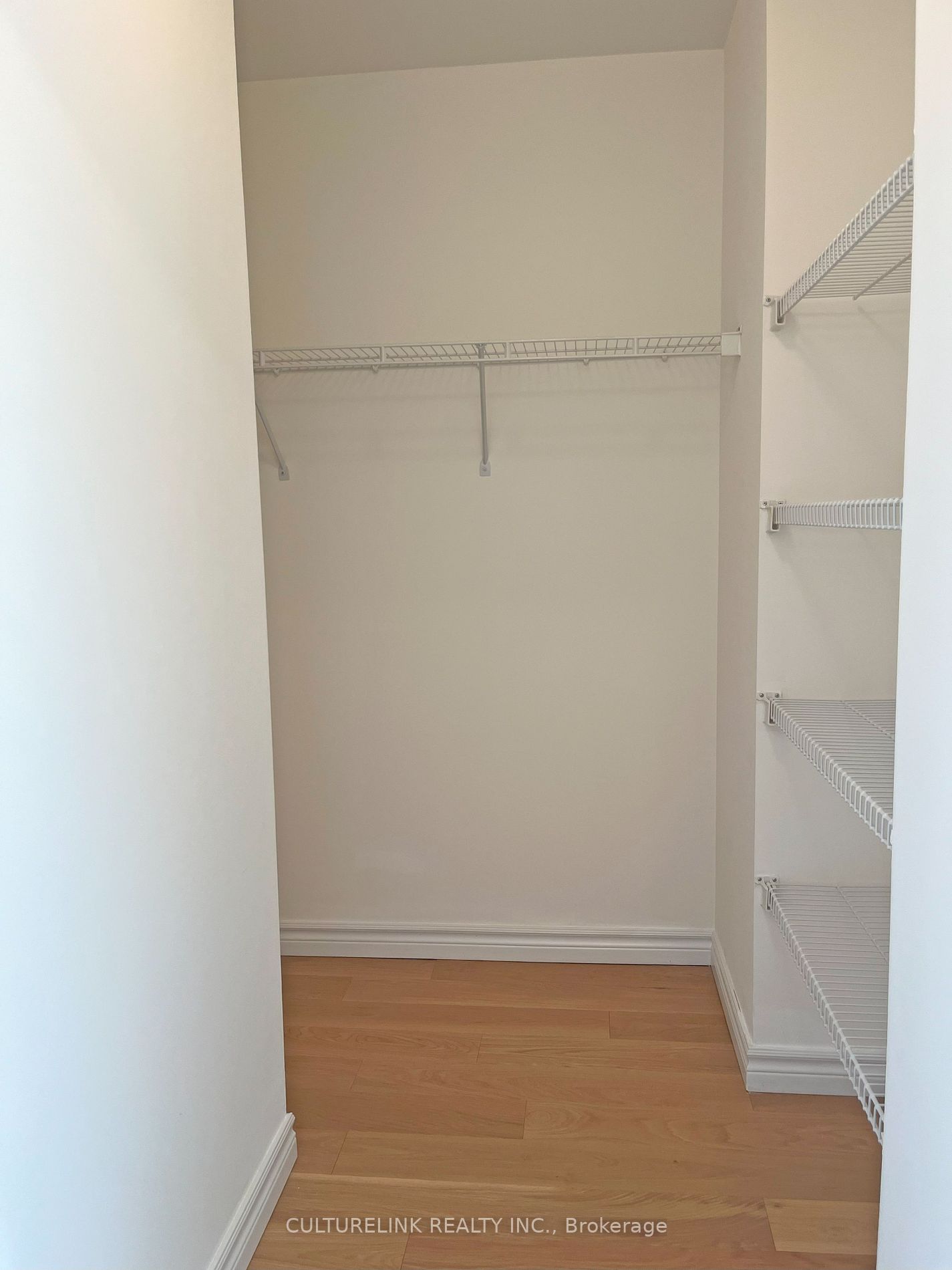 28 Sommerset Way, #1502