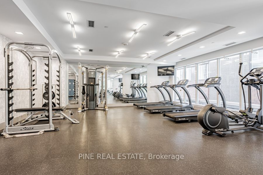 58 Orchard View Blvd, #1109