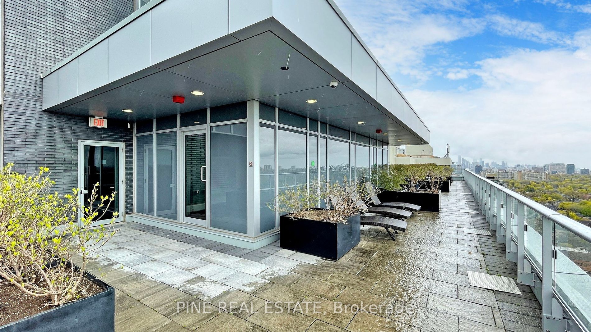 58 Orchard View Blvd, #1109