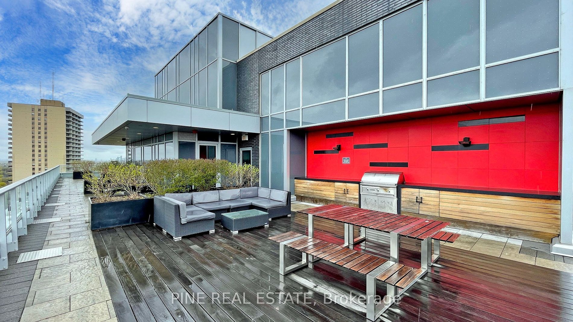 58 Orchard View Blvd, #1109