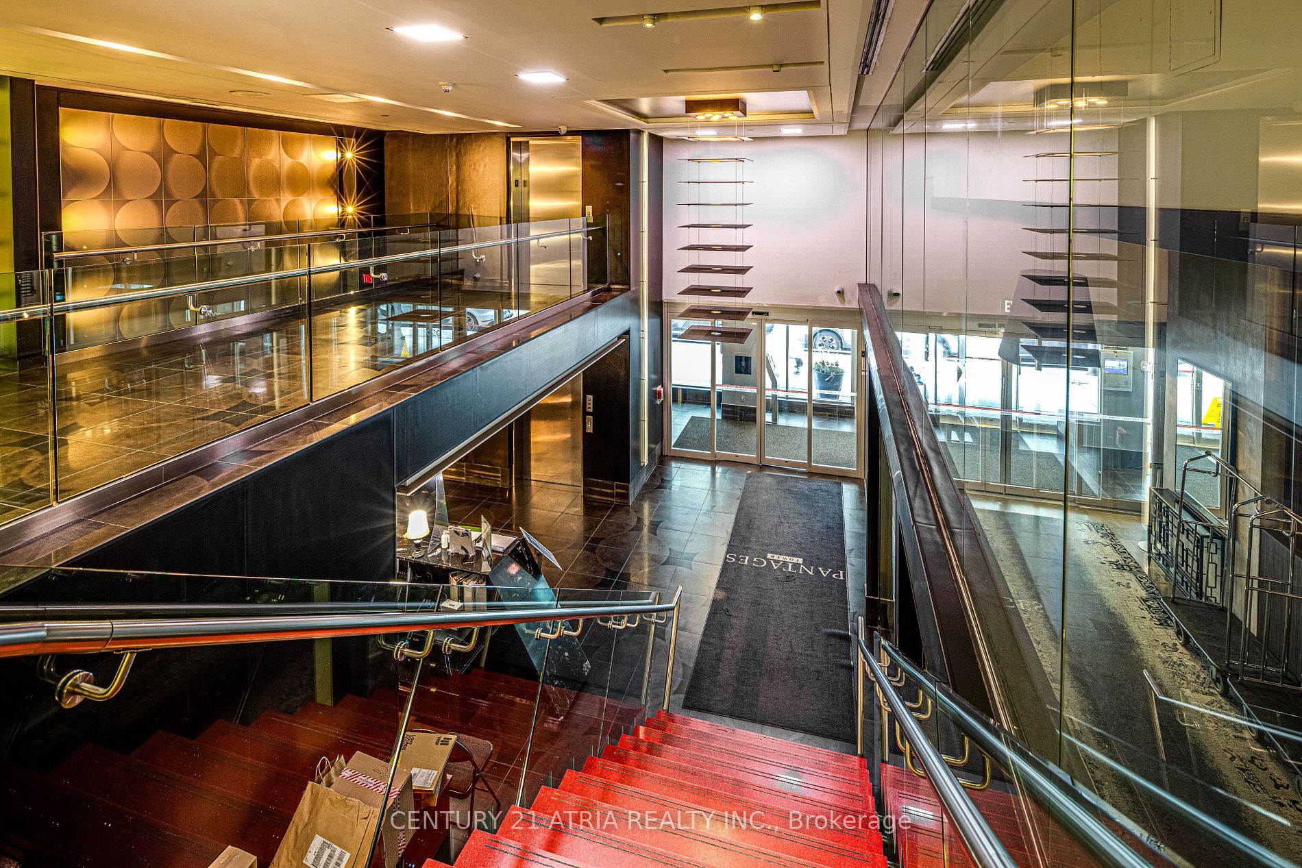 210 Victoria St, #809