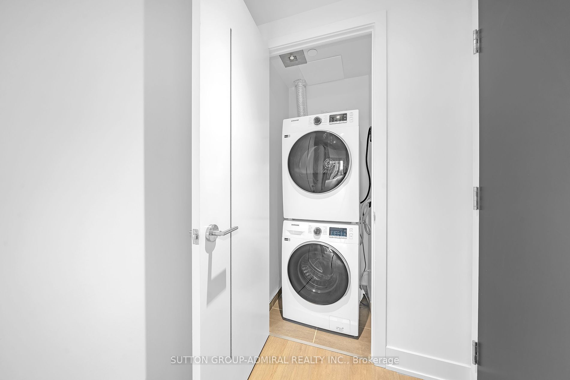 8 Cumberland St, #1706