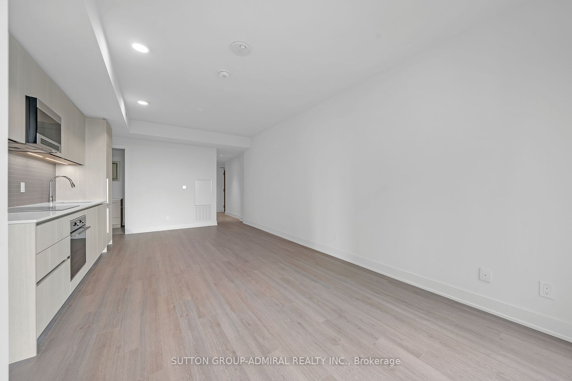 8 Cumberland St, #1706