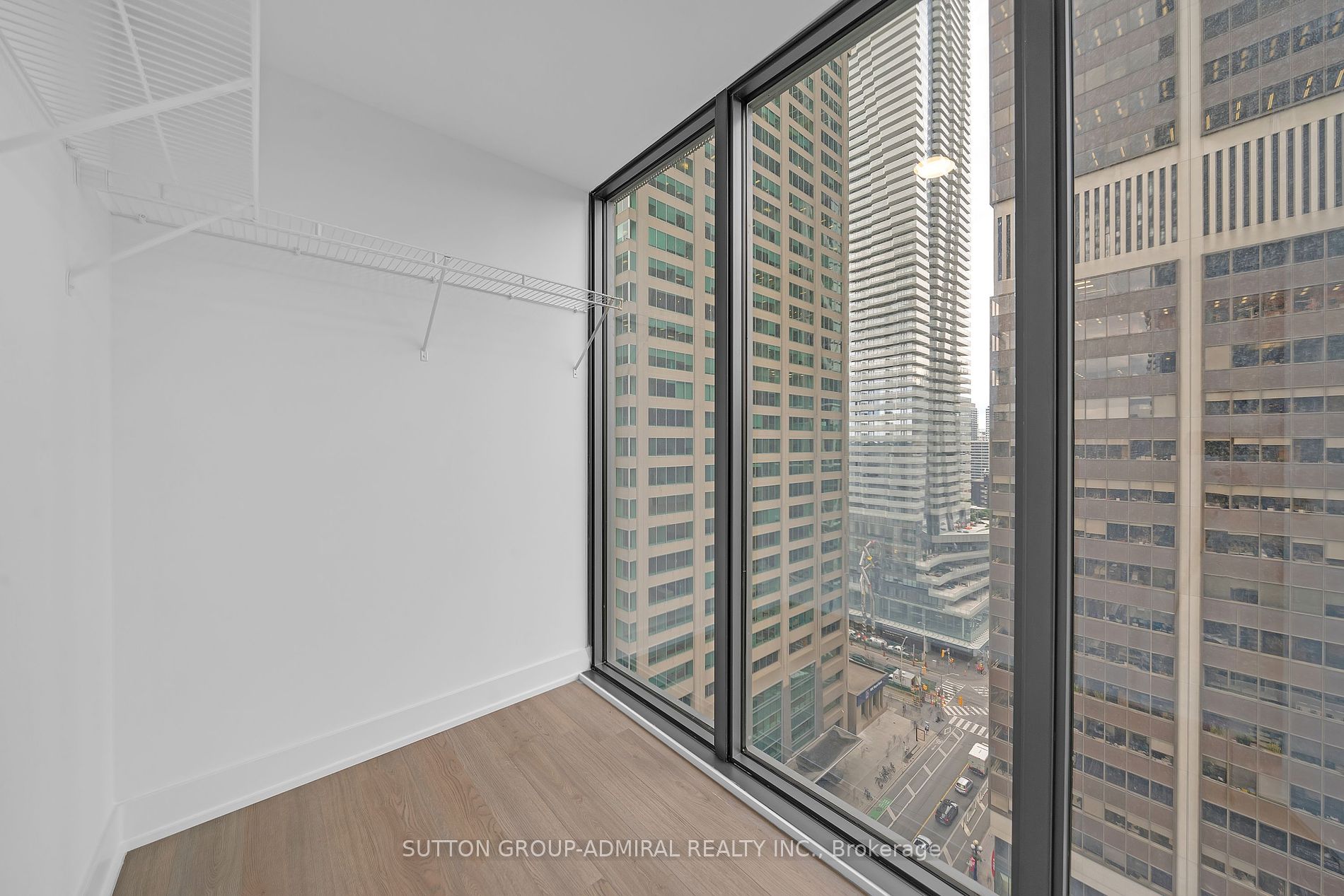 8 Cumberland St, #1706