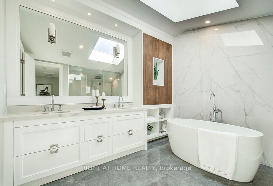 100 Parklea Dr
