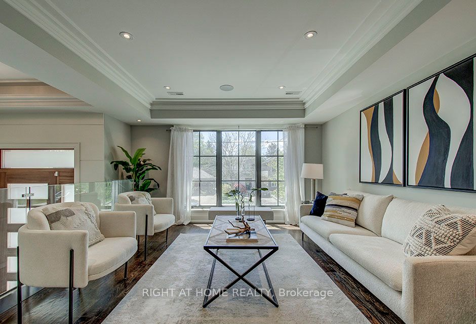 100 Parklea Dr