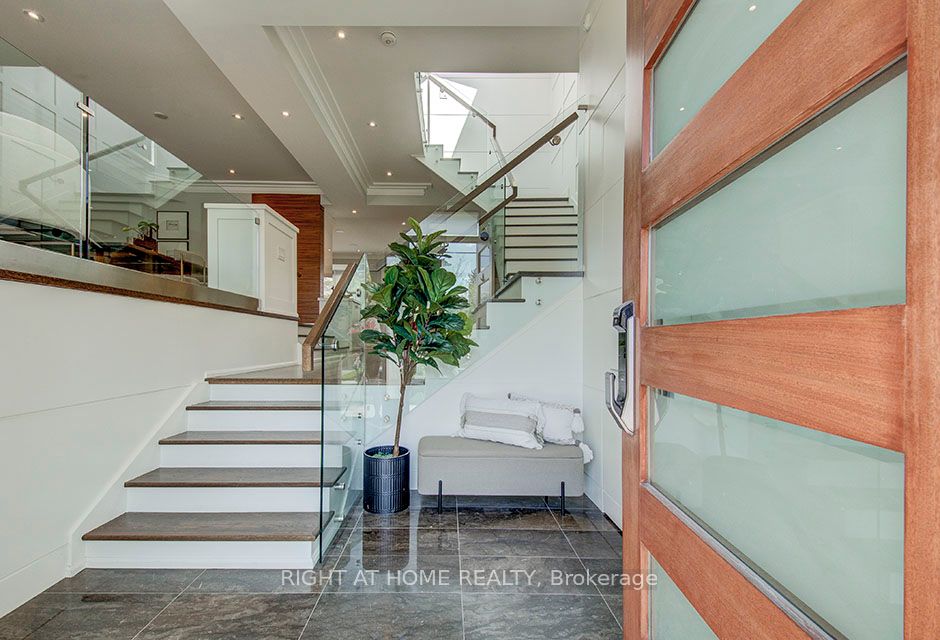 100 Parklea Dr