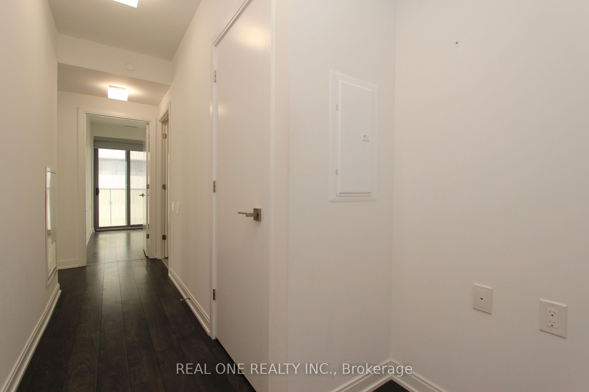 50 Charles St E, #2605