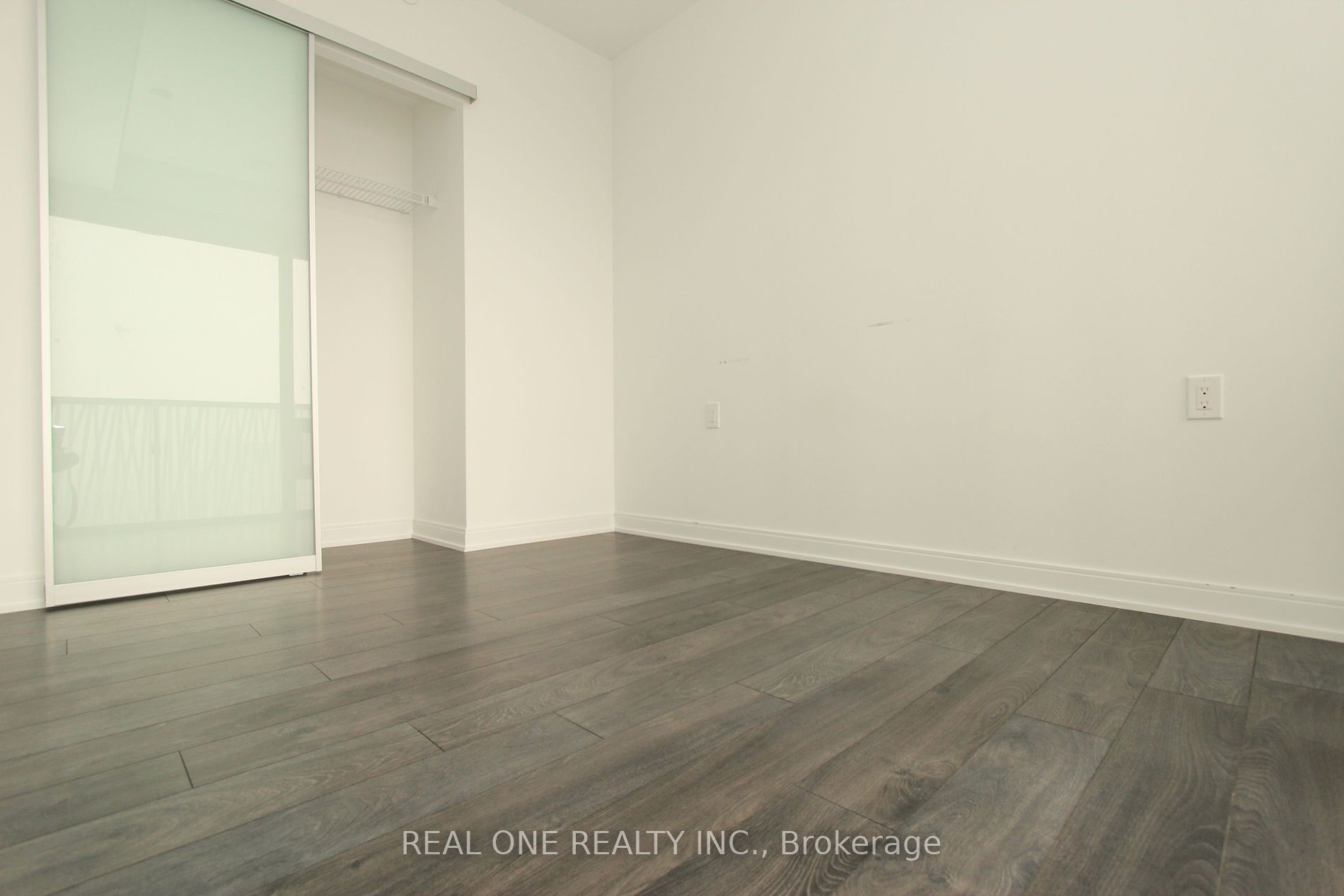 50 Charles St E, #2605