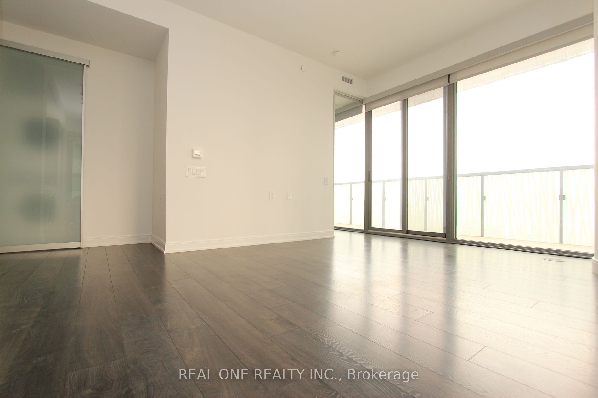 50 Charles St E, #2605