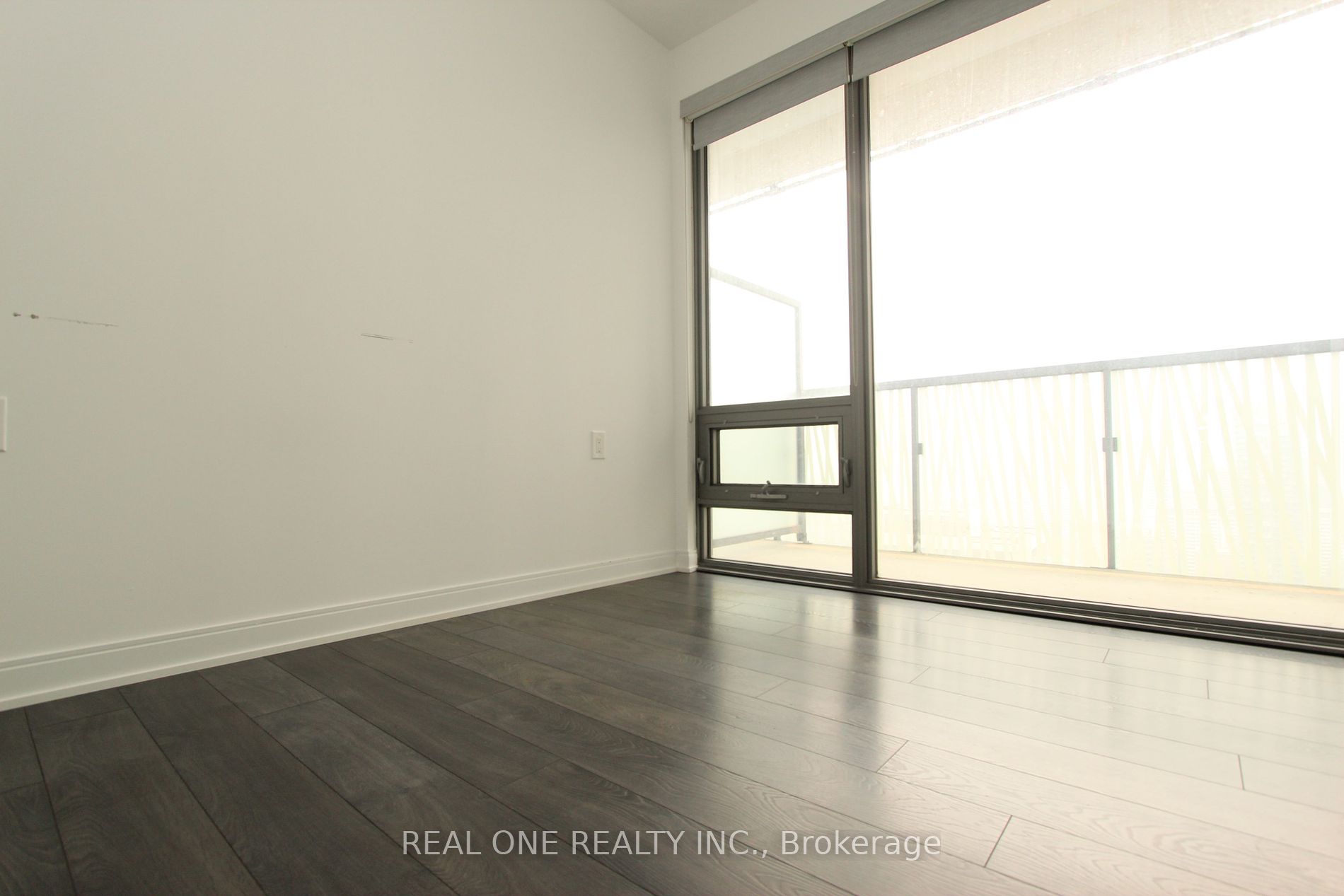 50 Charles St E, #2605