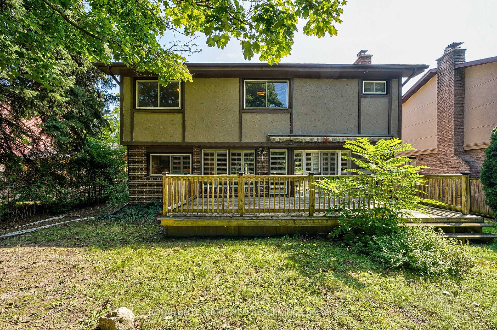 10 Mellowood Dr