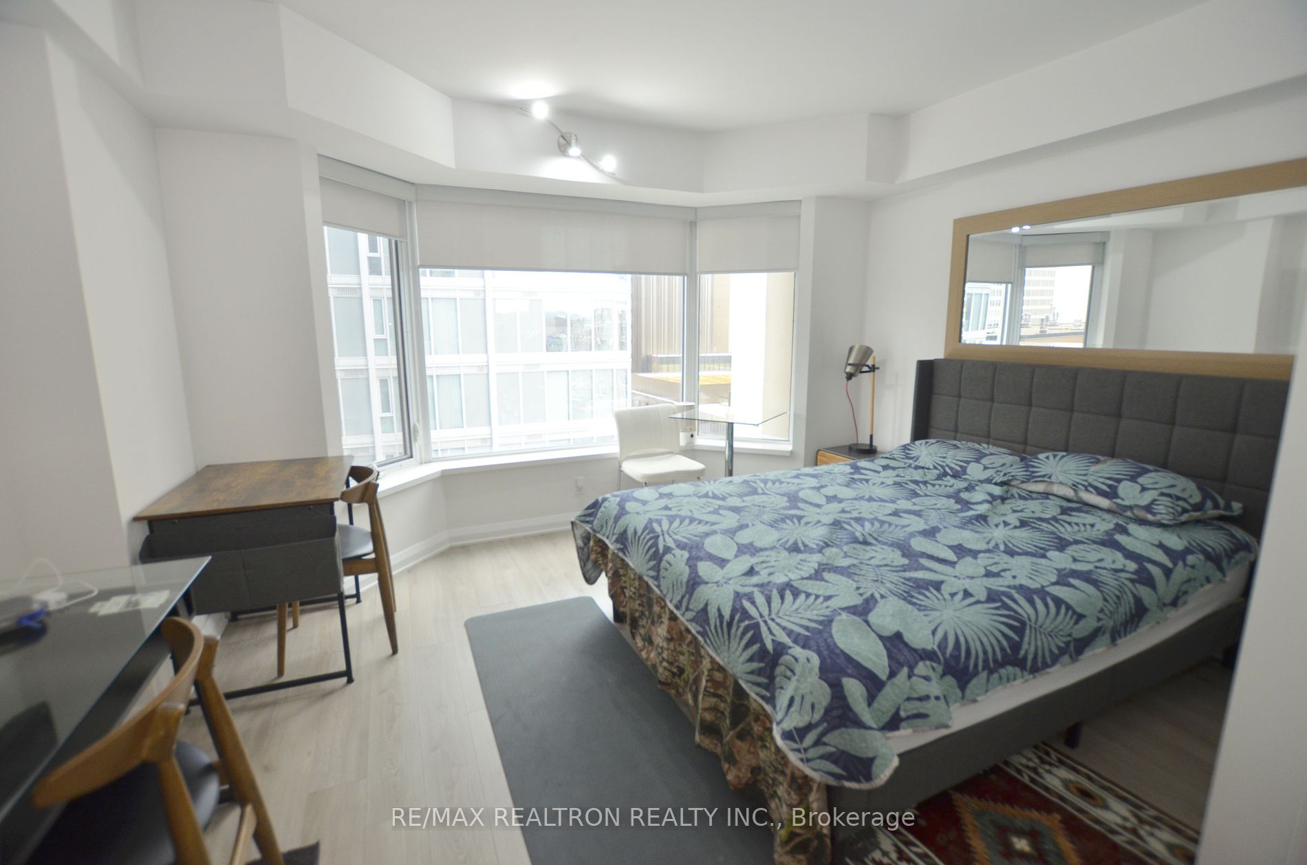 155 Yorkville Ave, #713