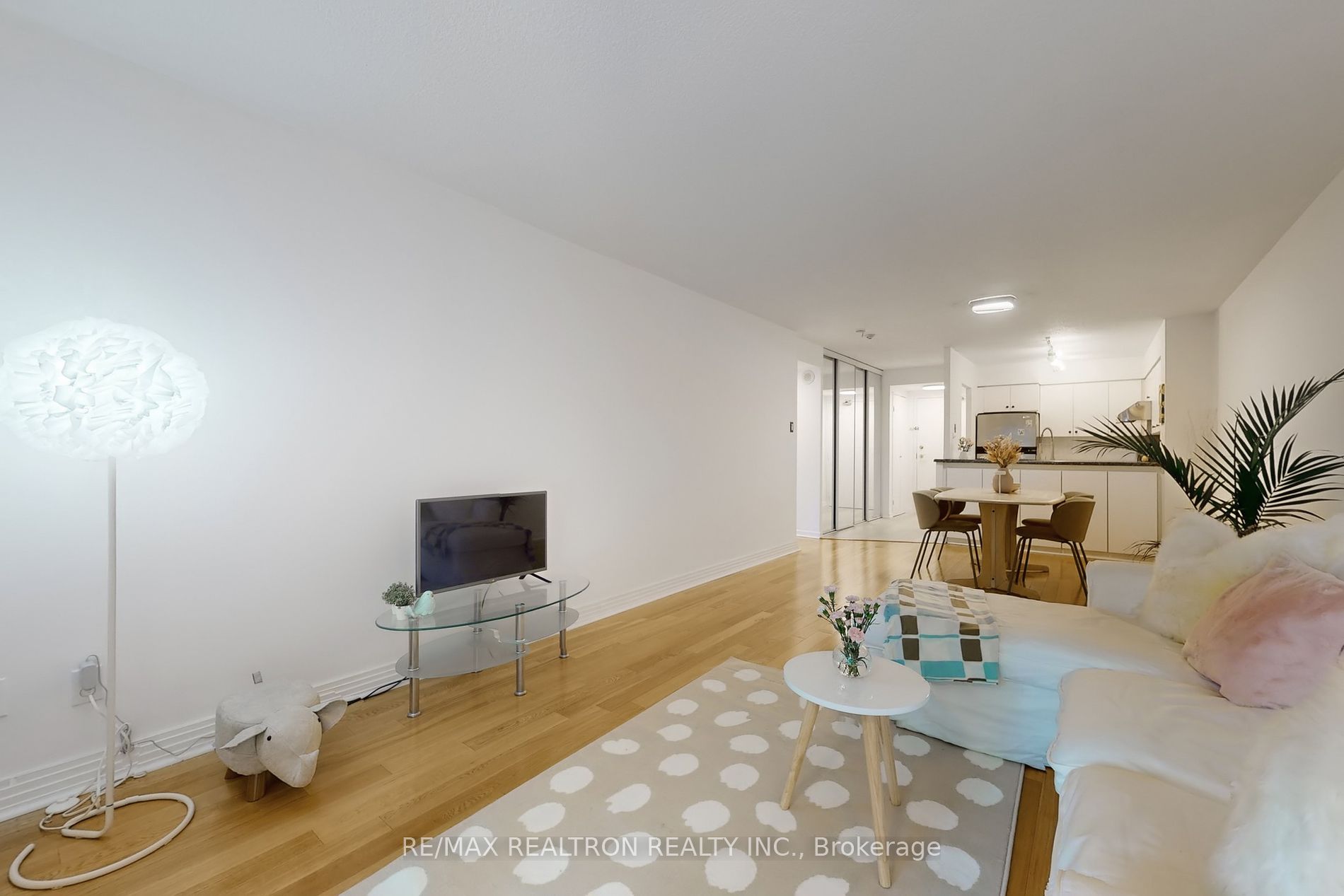 95 Prince Arthur Avenue, #311