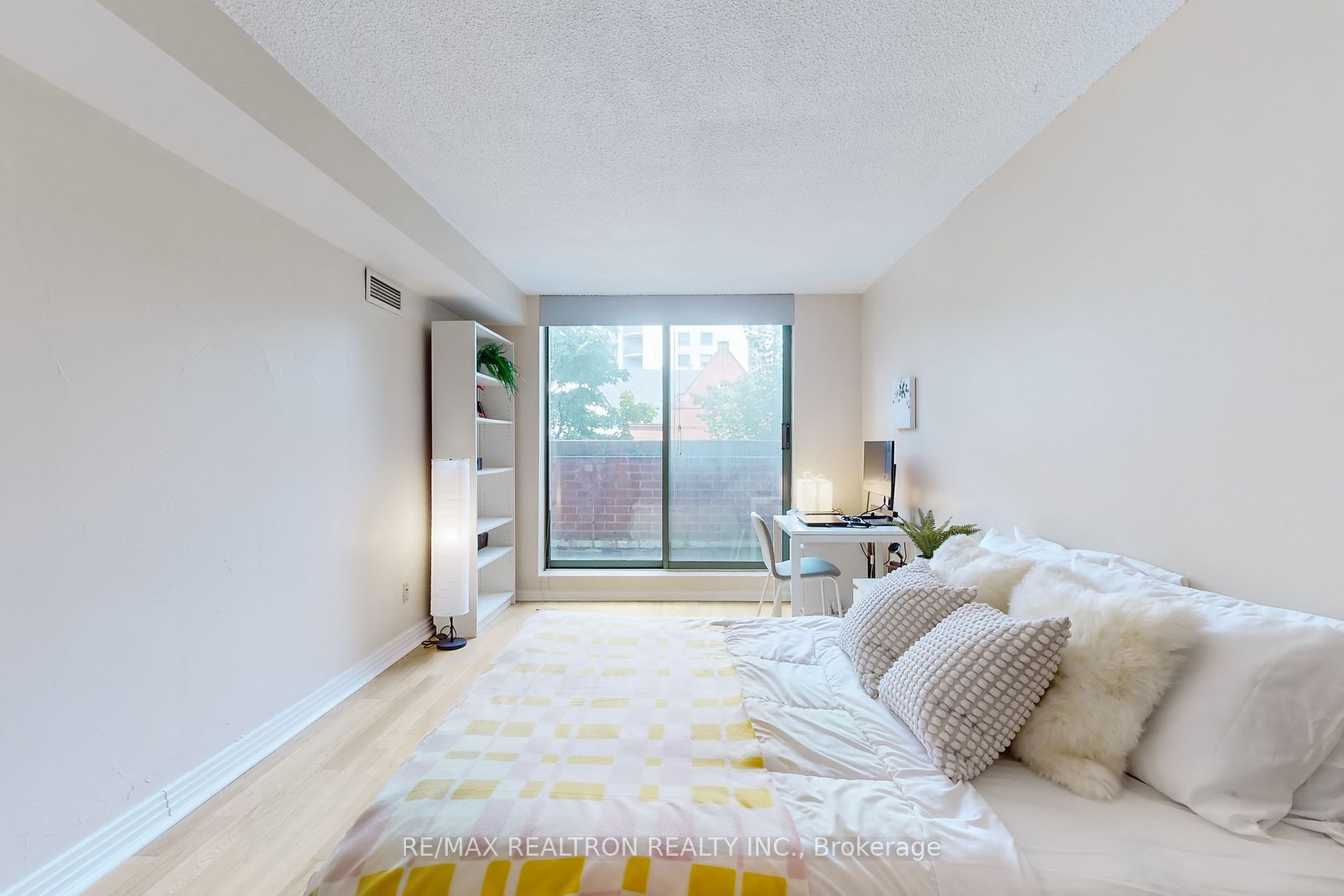 95 Prince Arthur Avenue, #311
