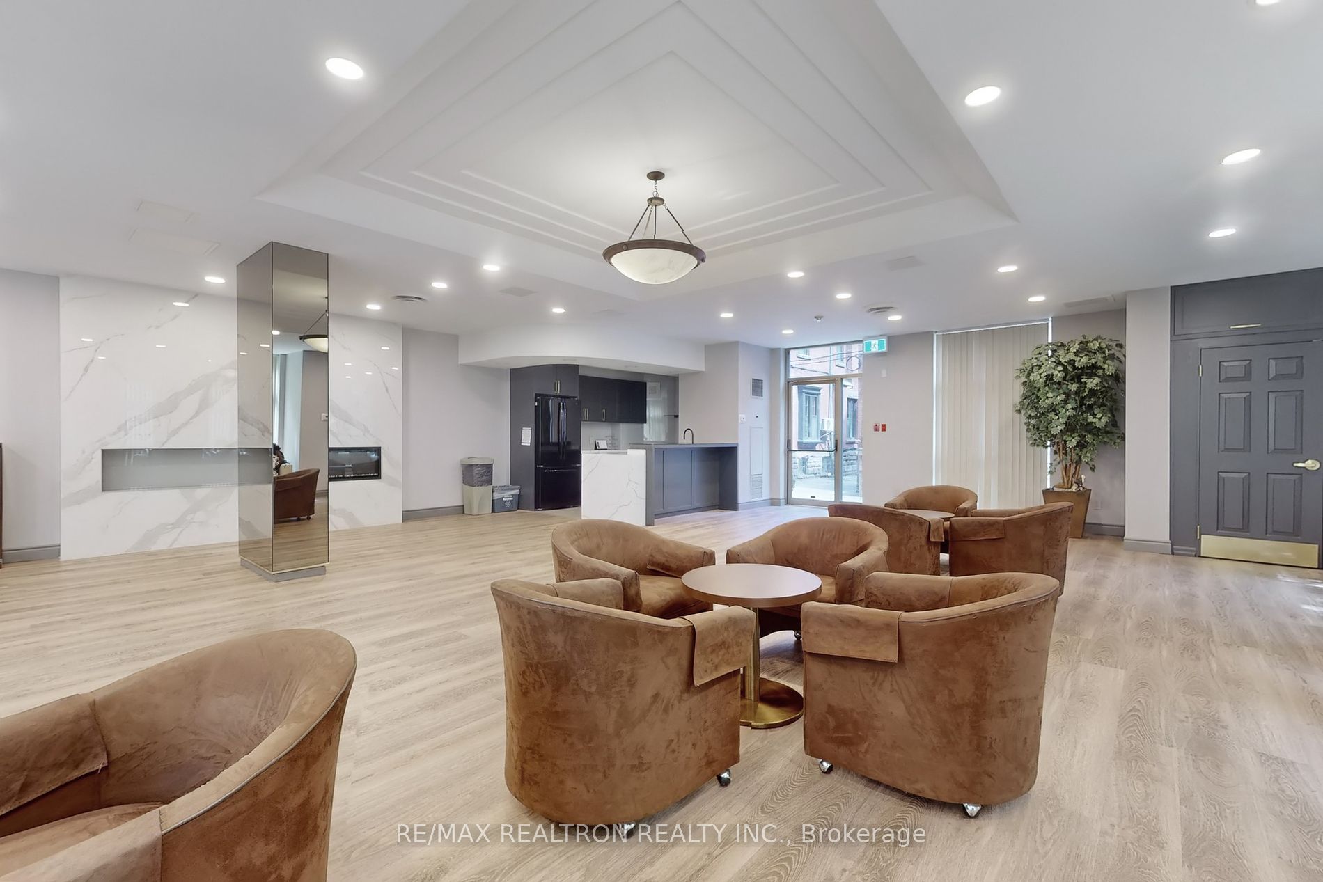 95 Prince Arthur Avenue, #311