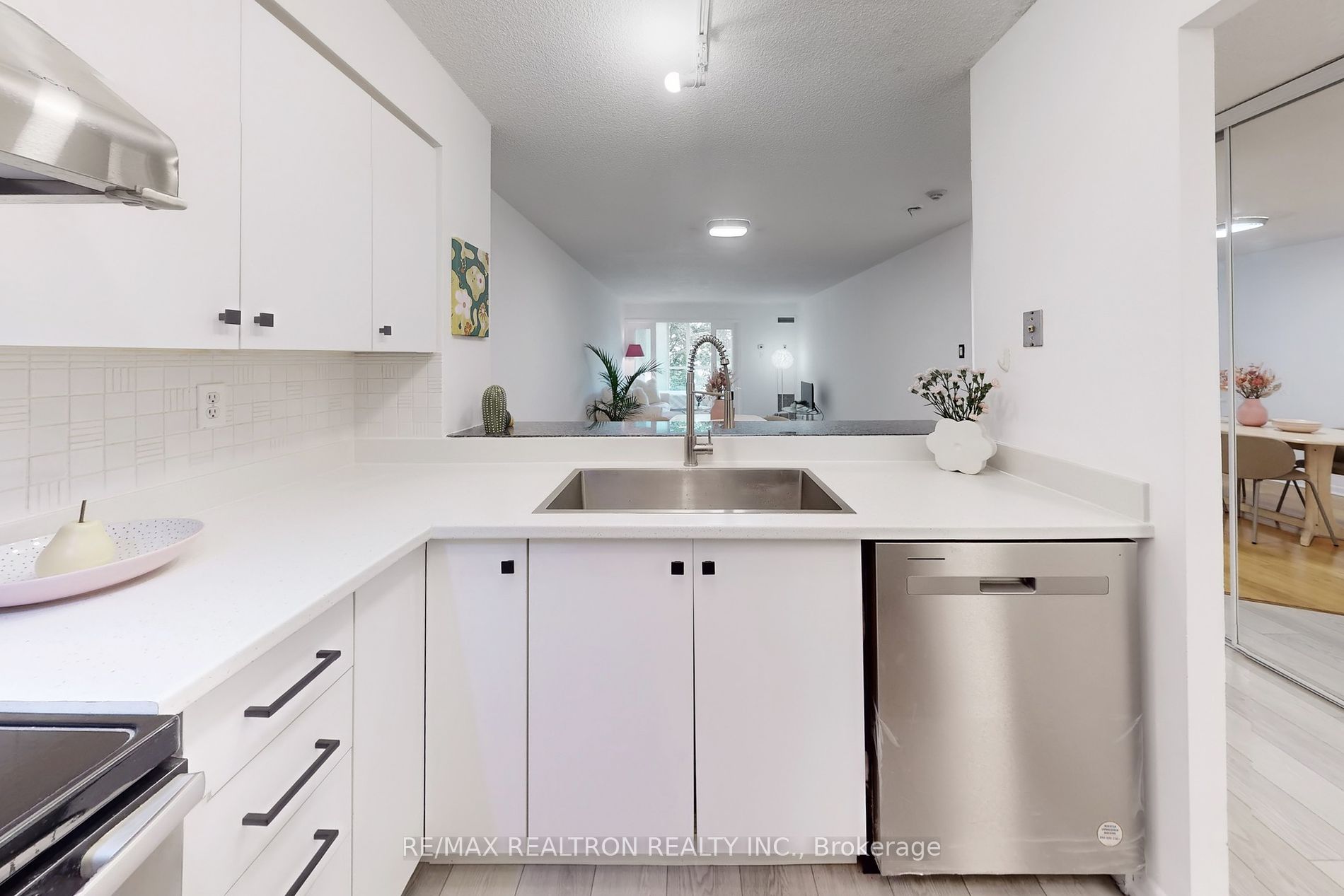 95 Prince Arthur Avenue, #311
