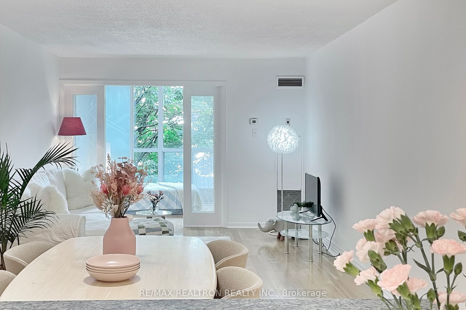 95 Prince Arthur Avenue, #311