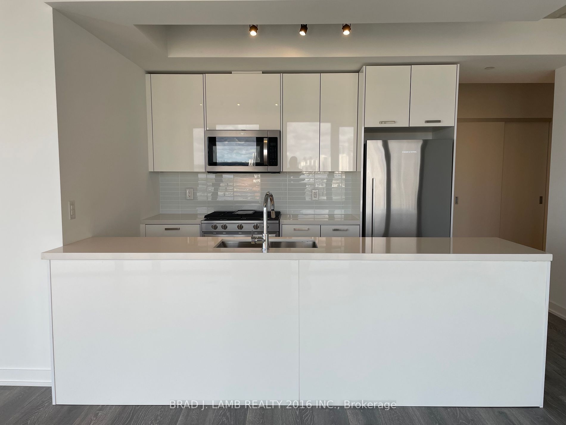 55 Ontario Street, #621