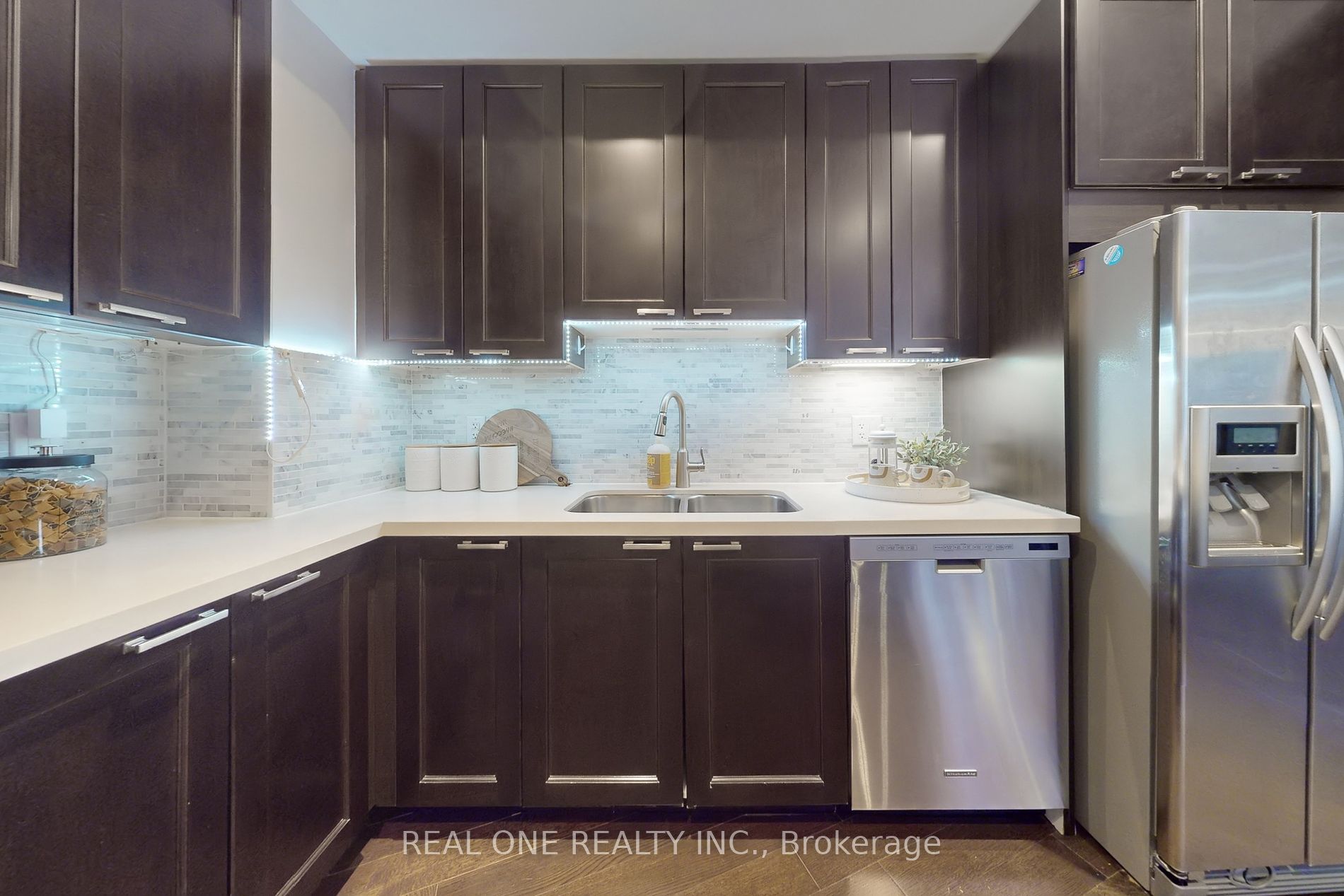 115 Harrison Garden Blvd, #Th 49