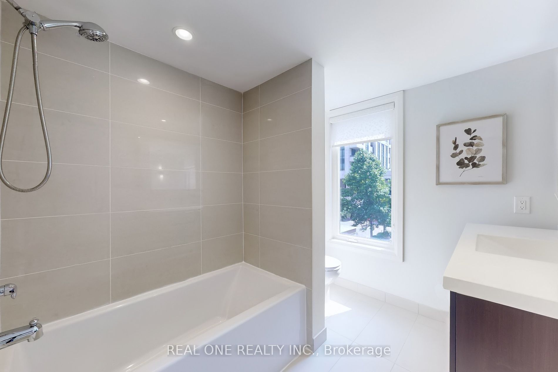 115 Harrison Garden Blvd, #Th 49