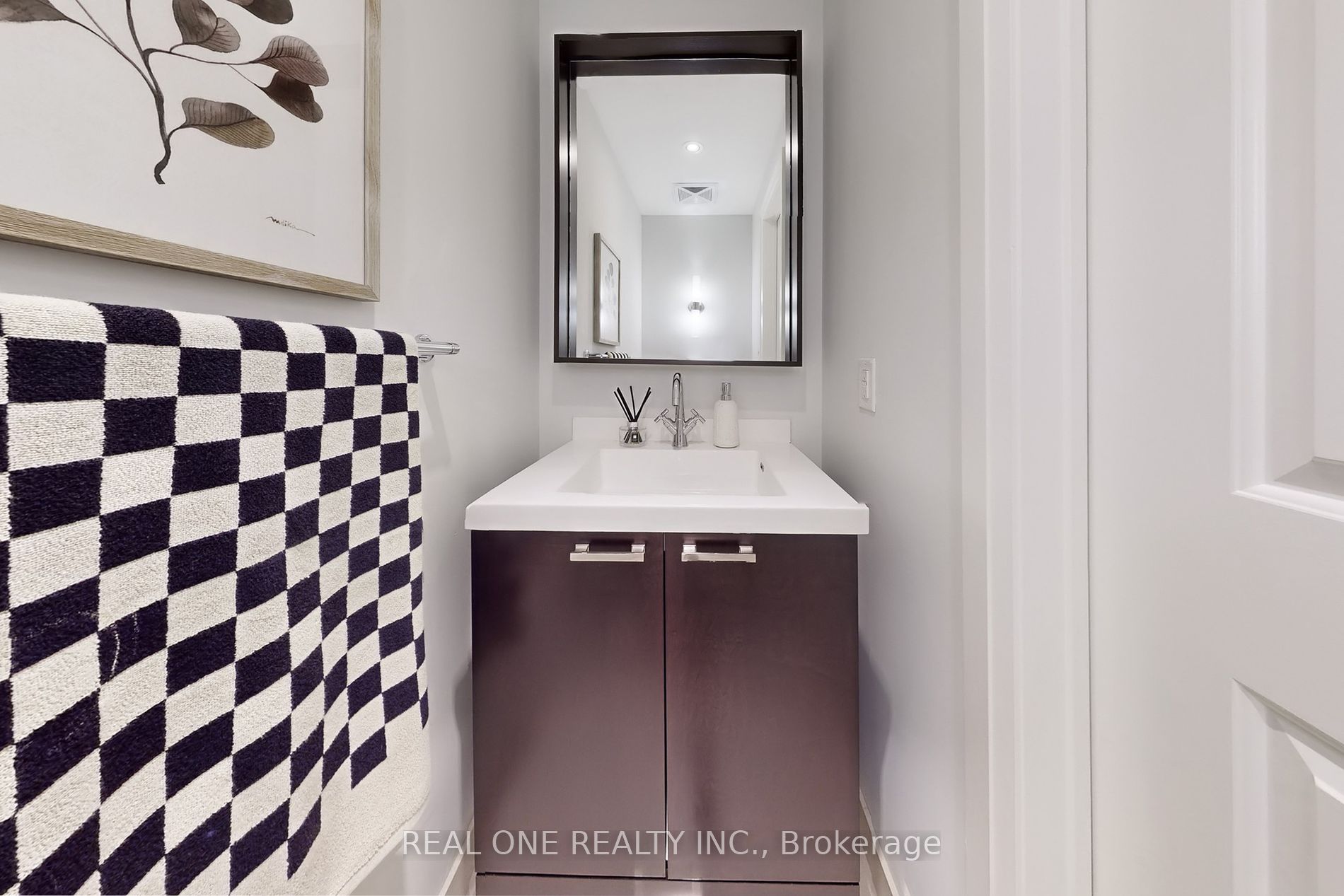 115 Harrison Garden Blvd, #Th 49