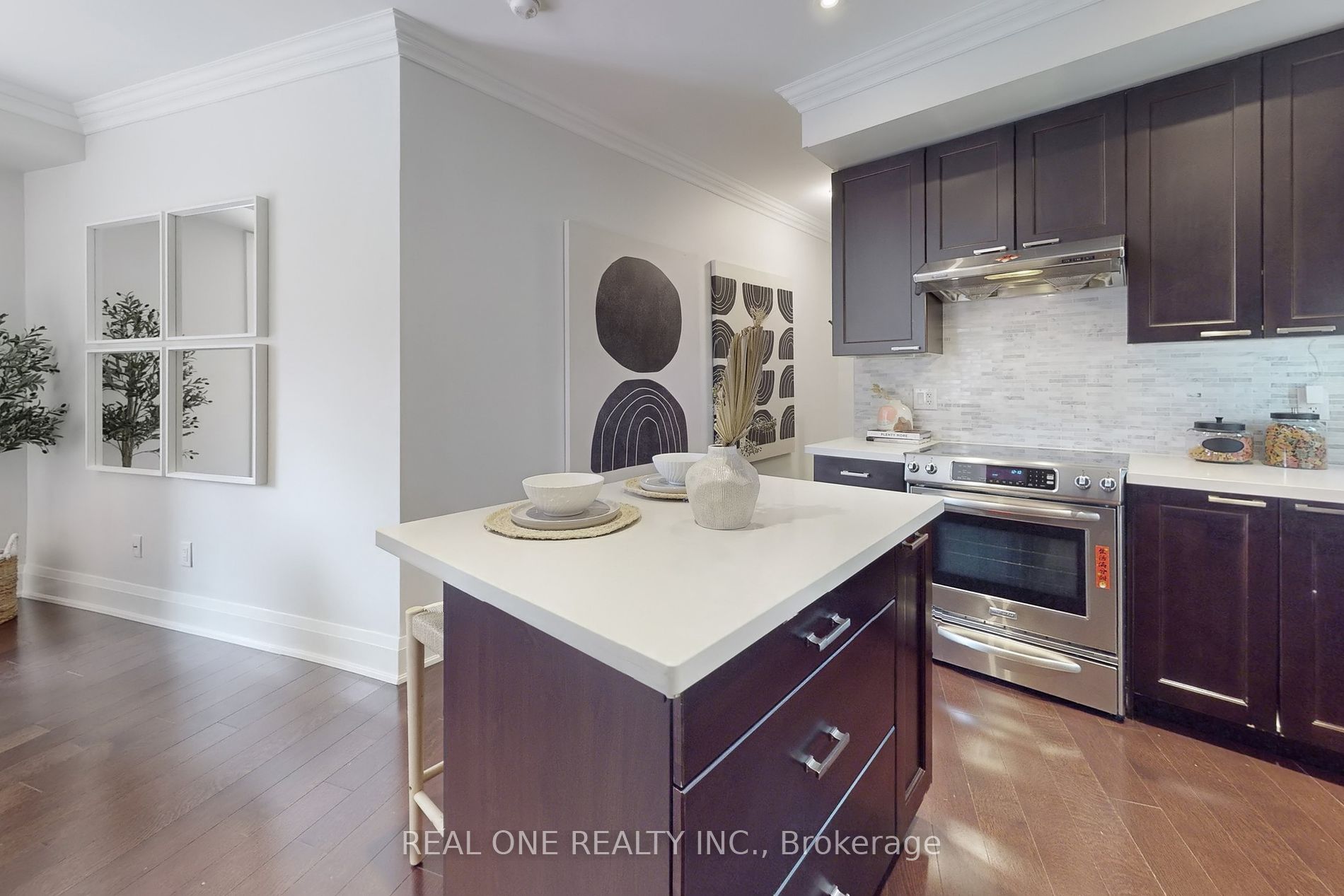 115 Harrison Garden Blvd, #Th 49