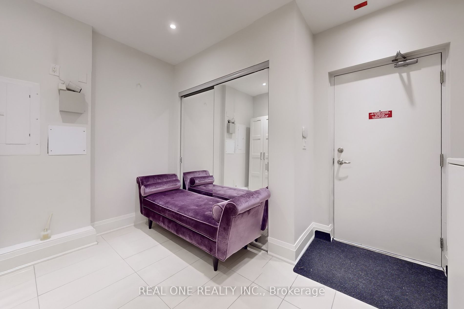 115 Harrison Garden Blvd, #Th 49