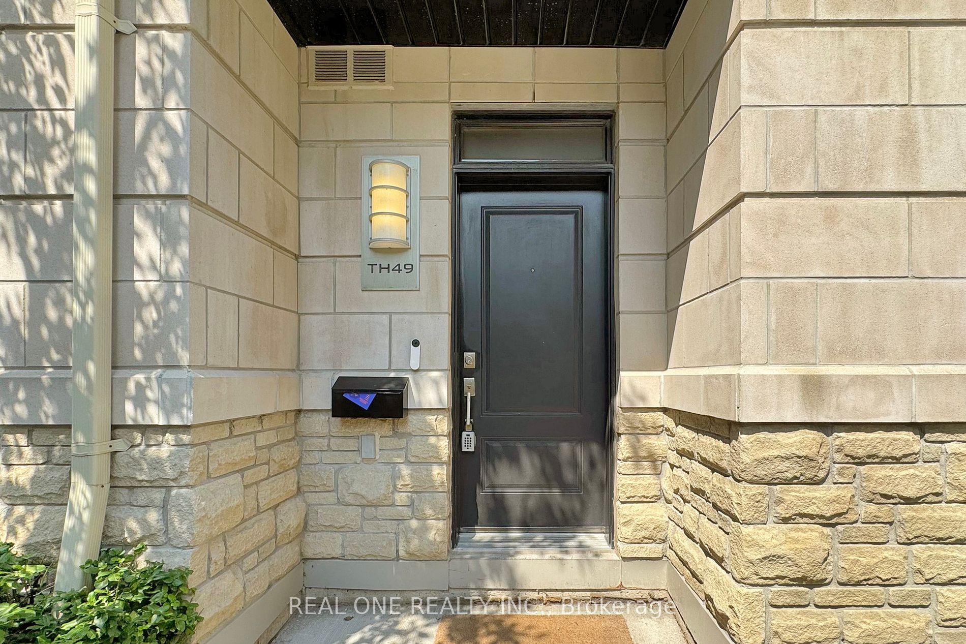 115 Harrison Garden Blvd, #Th 49