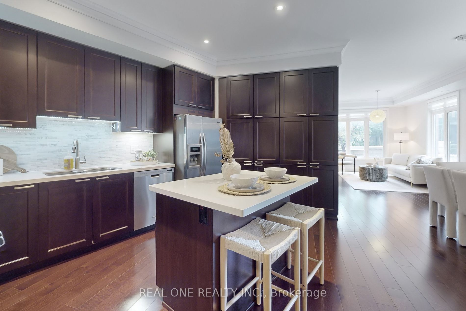 115 Harrison Garden Blvd, #Th 49