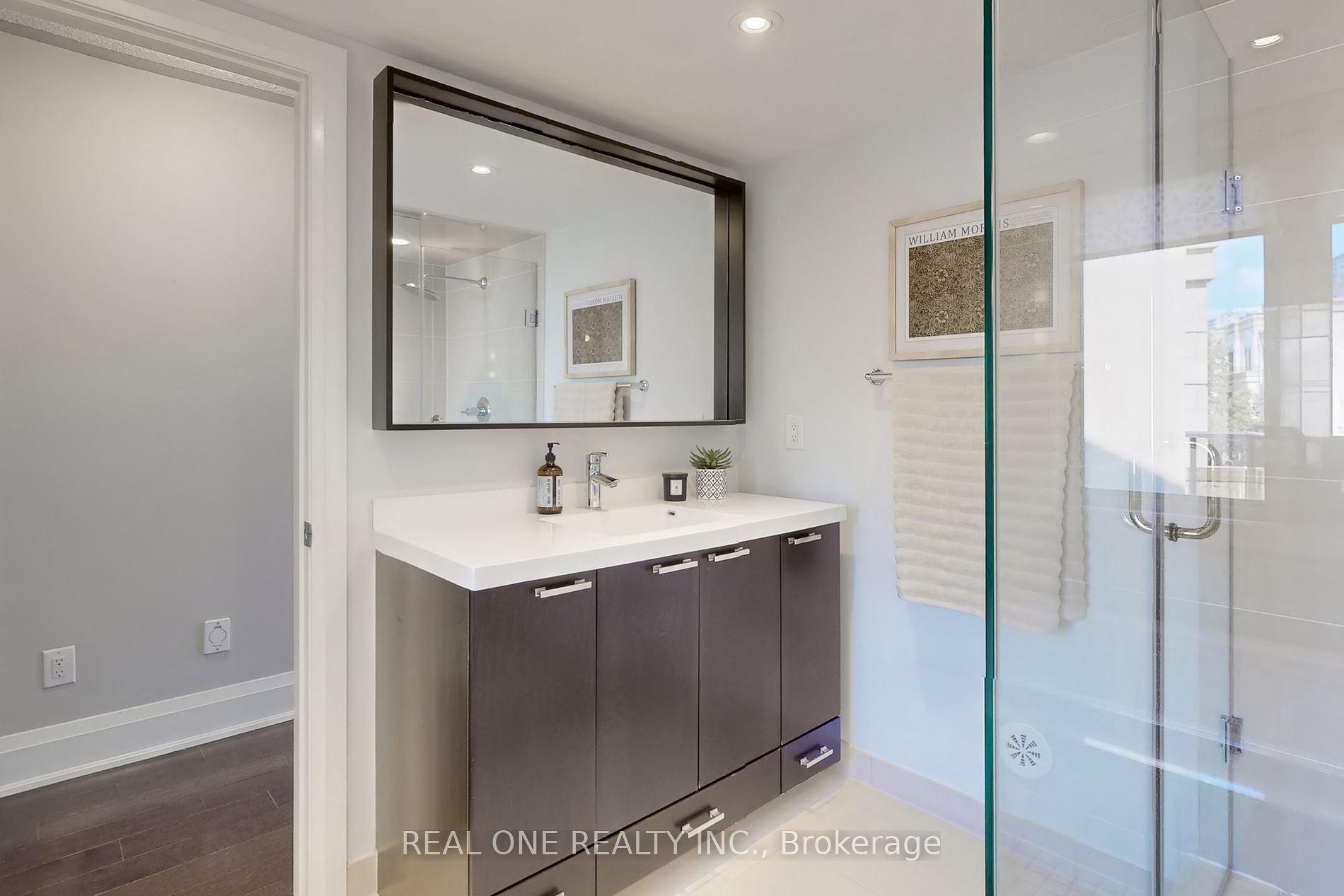 115 Harrison Garden Blvd, #Th 49