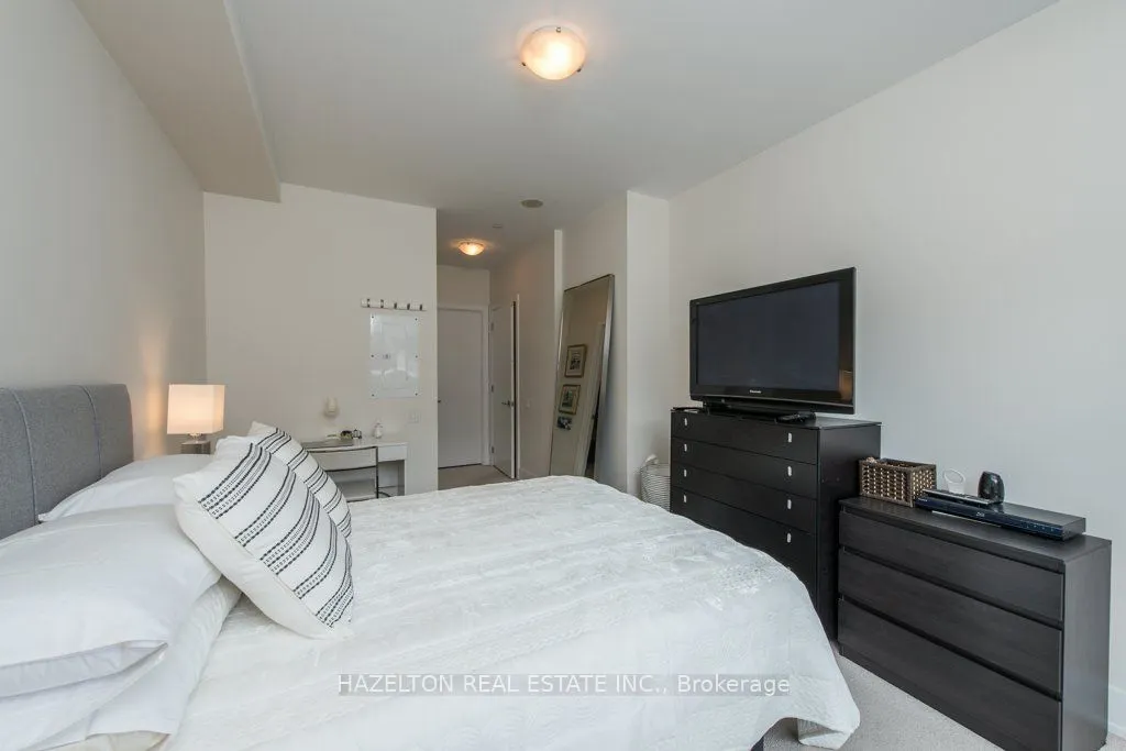 170 Avenue Rd, #211