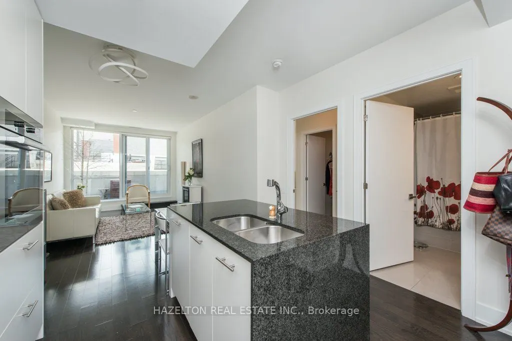 170 Avenue Rd, #211