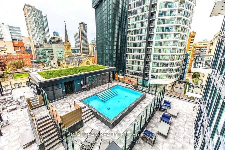 77 Shuter St, #612