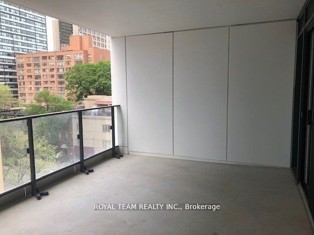 77 Shuter St, #612