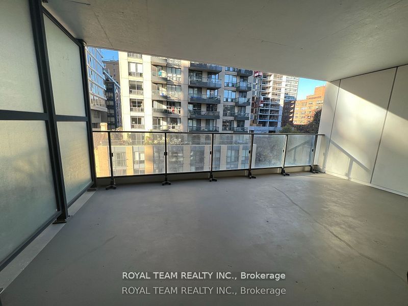 77 Shuter St, #612