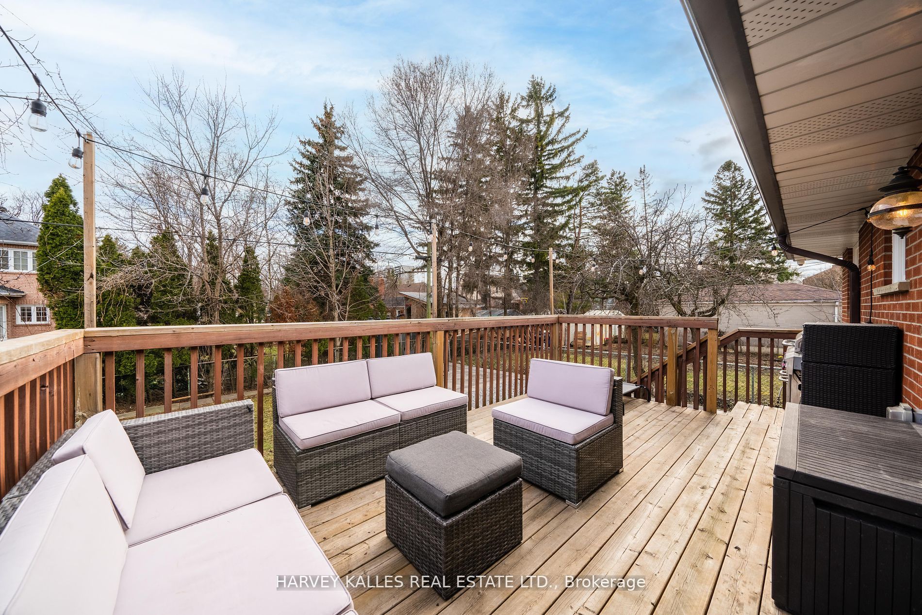 33 Madawaska Avenue