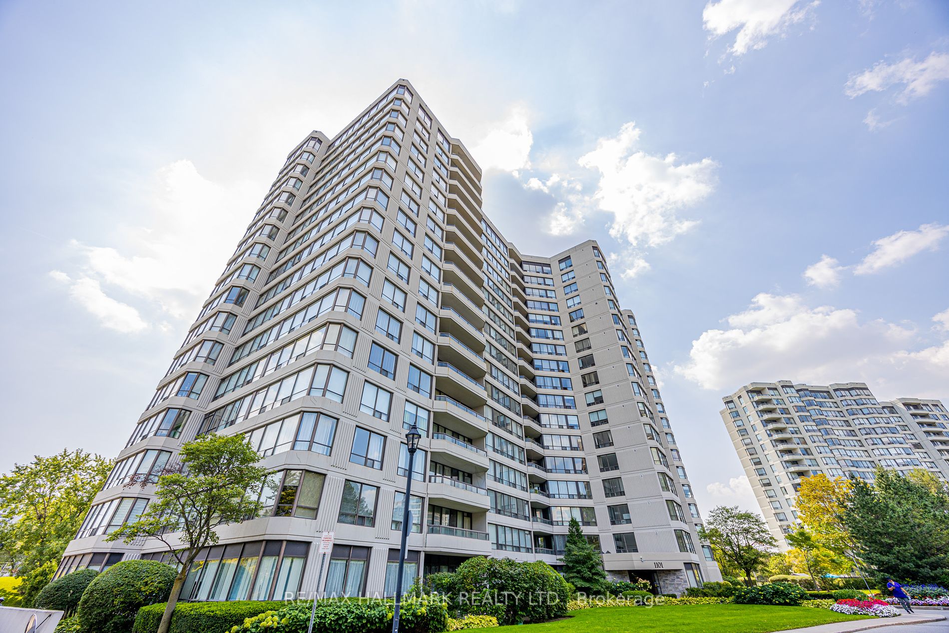 1101 Steeles Ave W, #Ph210