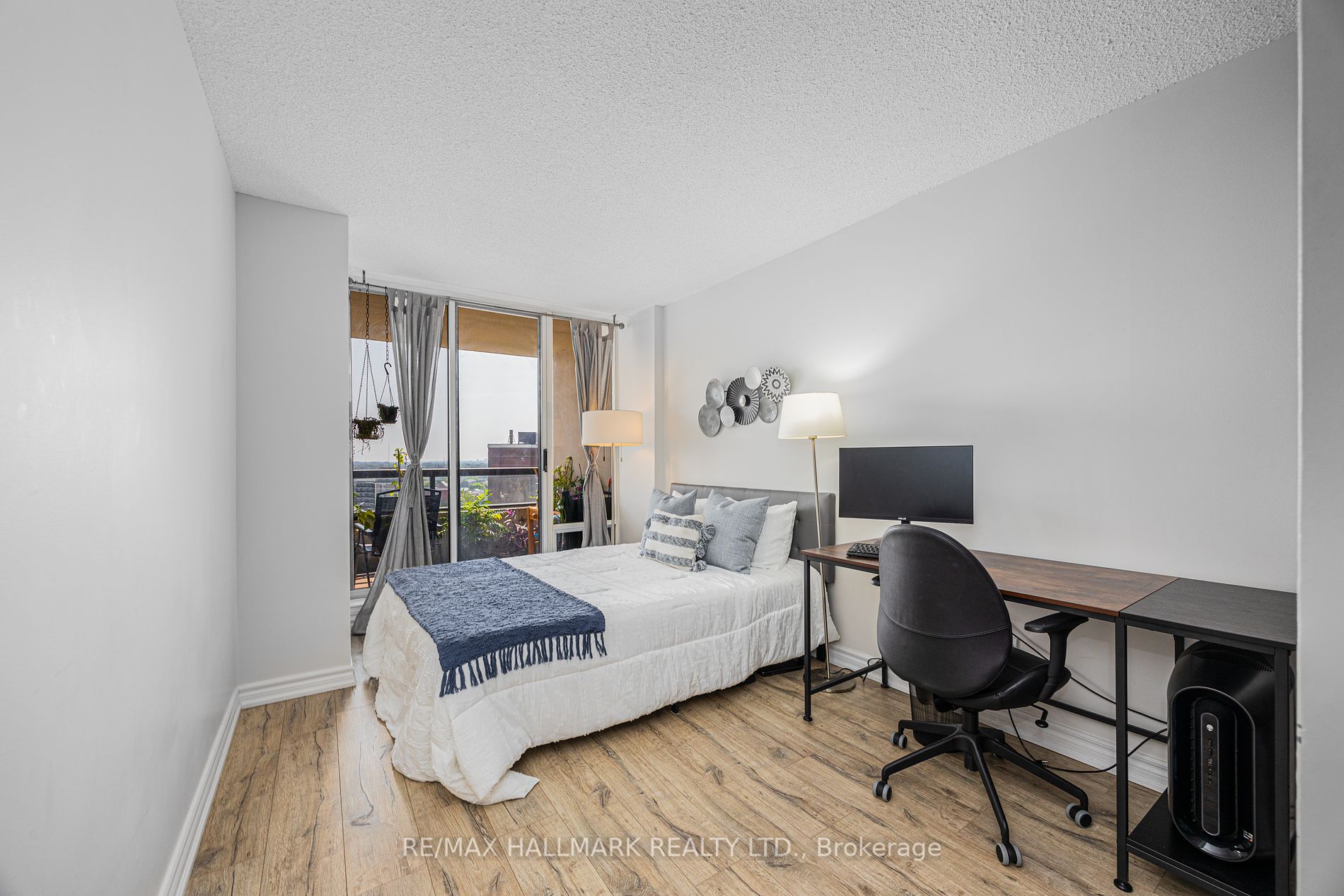 1101 Steeles Ave W, #Ph210
